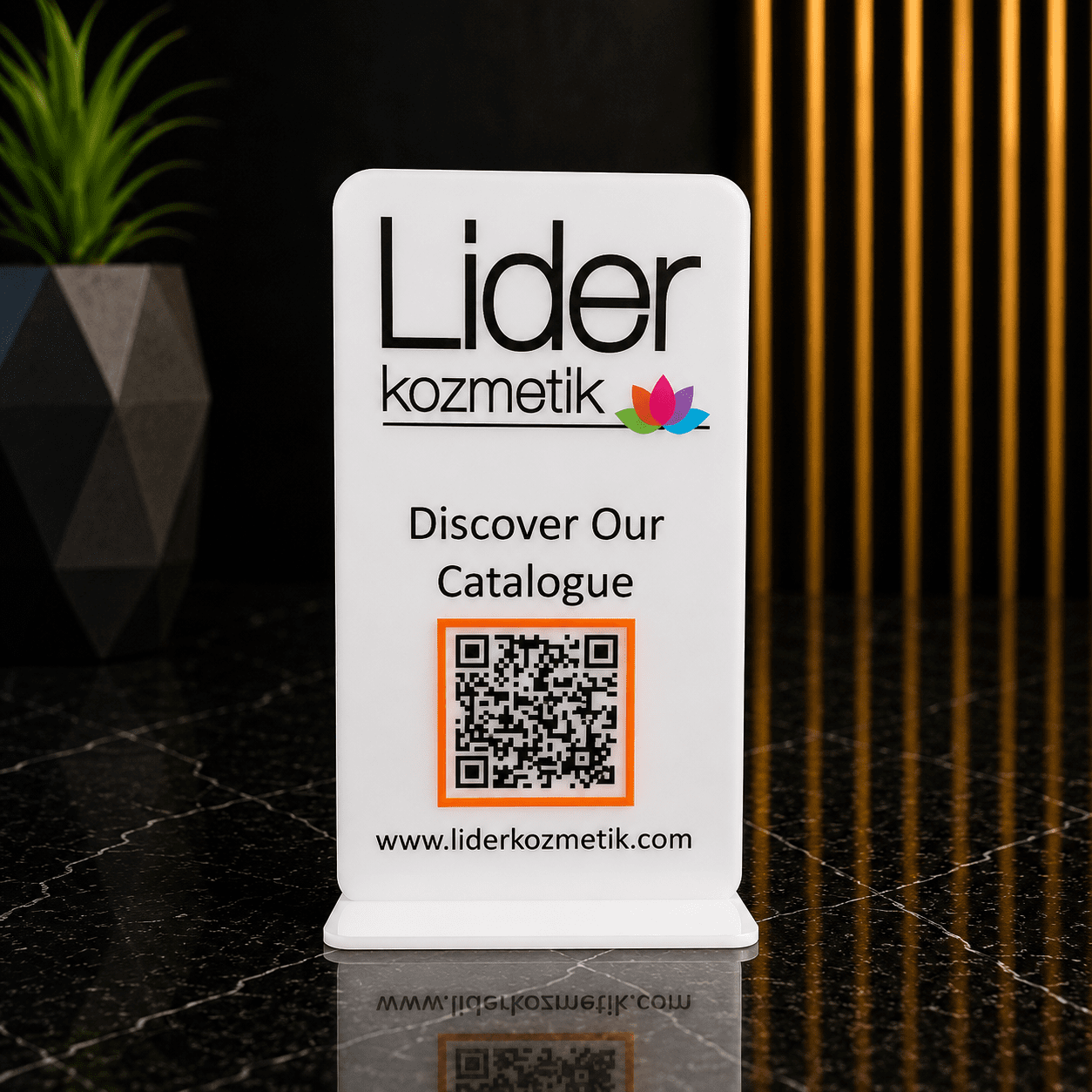 Beyaz Zeminli Tekli QR Menü Standı 5 mm